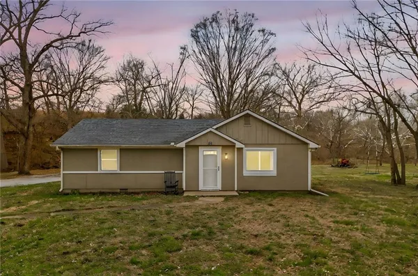 $425,000 | 13410 Mt Olivet Road, Smithville, MO 64089