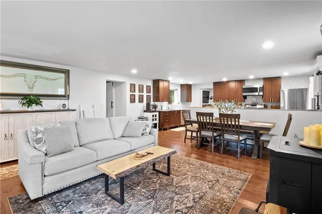 $437,500 | 13410 Mt Olivet Road, Smithville, MO 64089