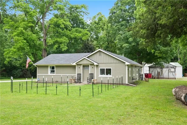 $425,000 | 13410 Mt Olivet Road, Smithville, MO 64089