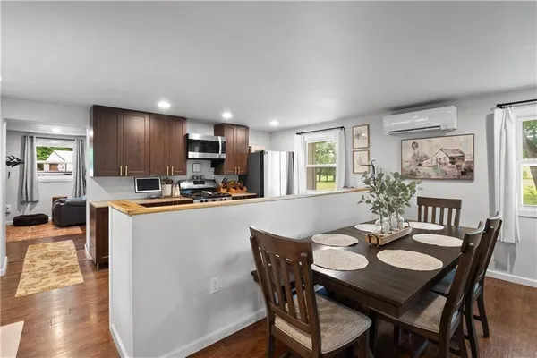 $425,000 | 13410 Mt Olivet Road, Smithville, MO 64089