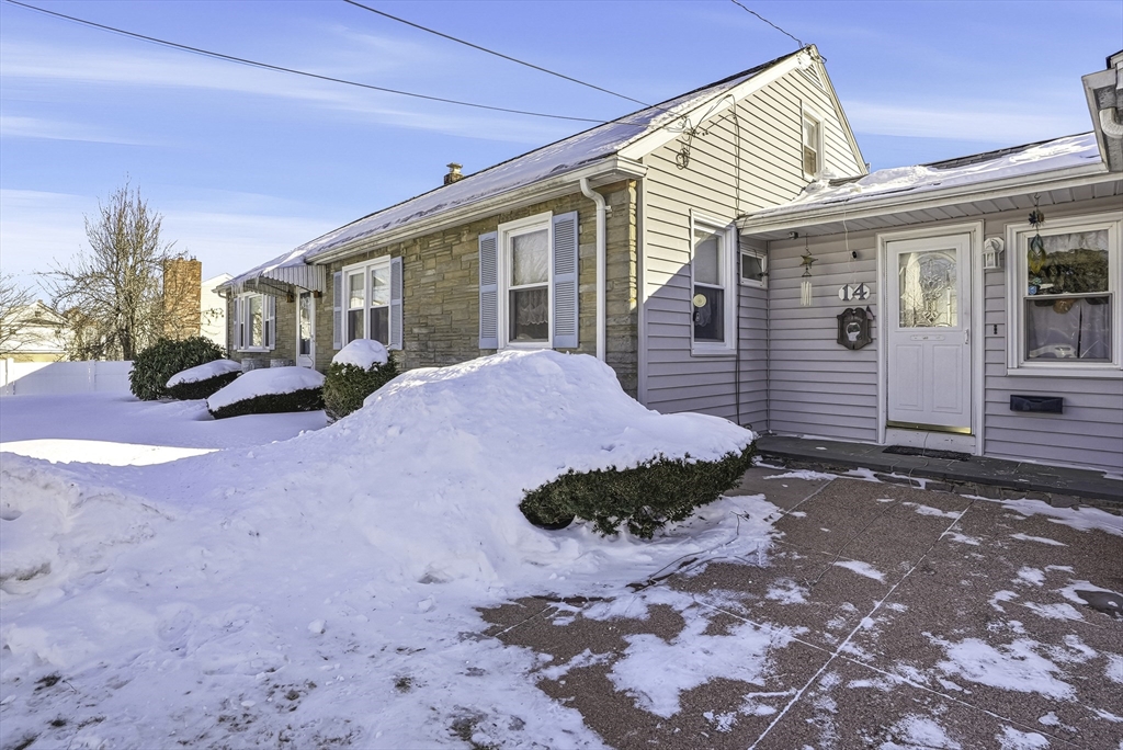 14 Lawrence Street Milford, MA 01757 - Photo 3 of 38