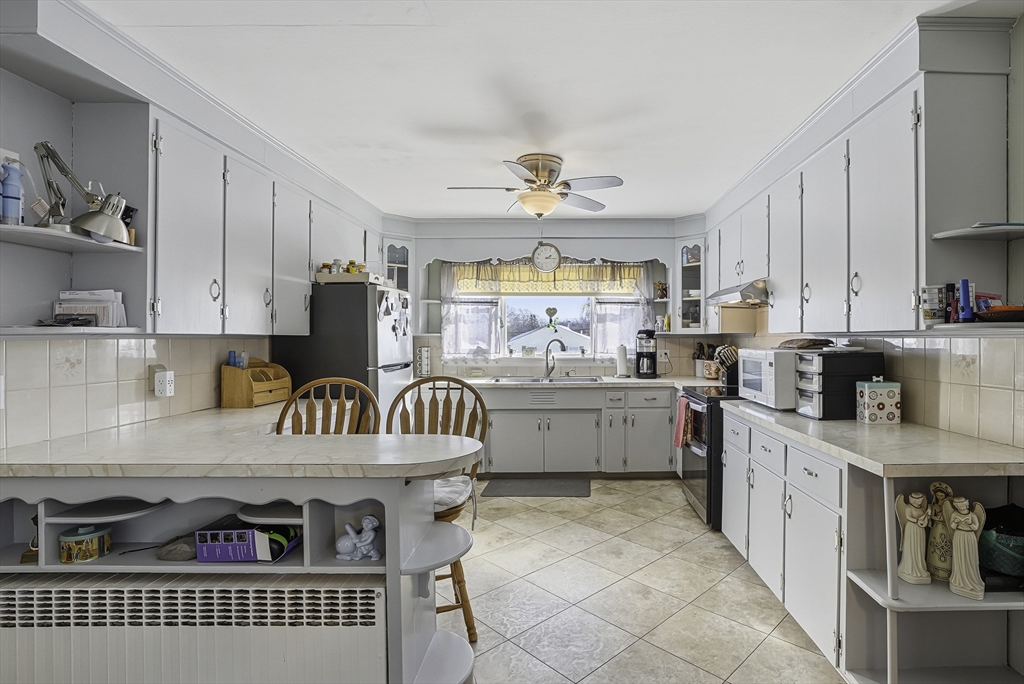 14 Lawrence Street Milford, MA 01757 - Photo 6 of 38