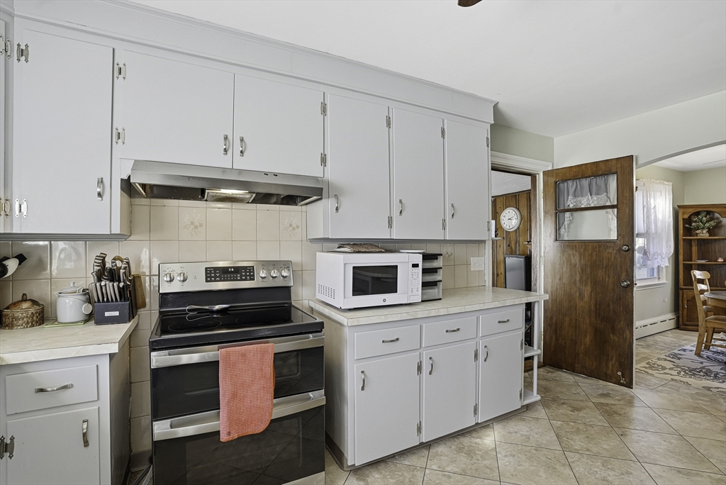 14 Lawrence Street Milford, MA 01757 - Photo 9 of 38