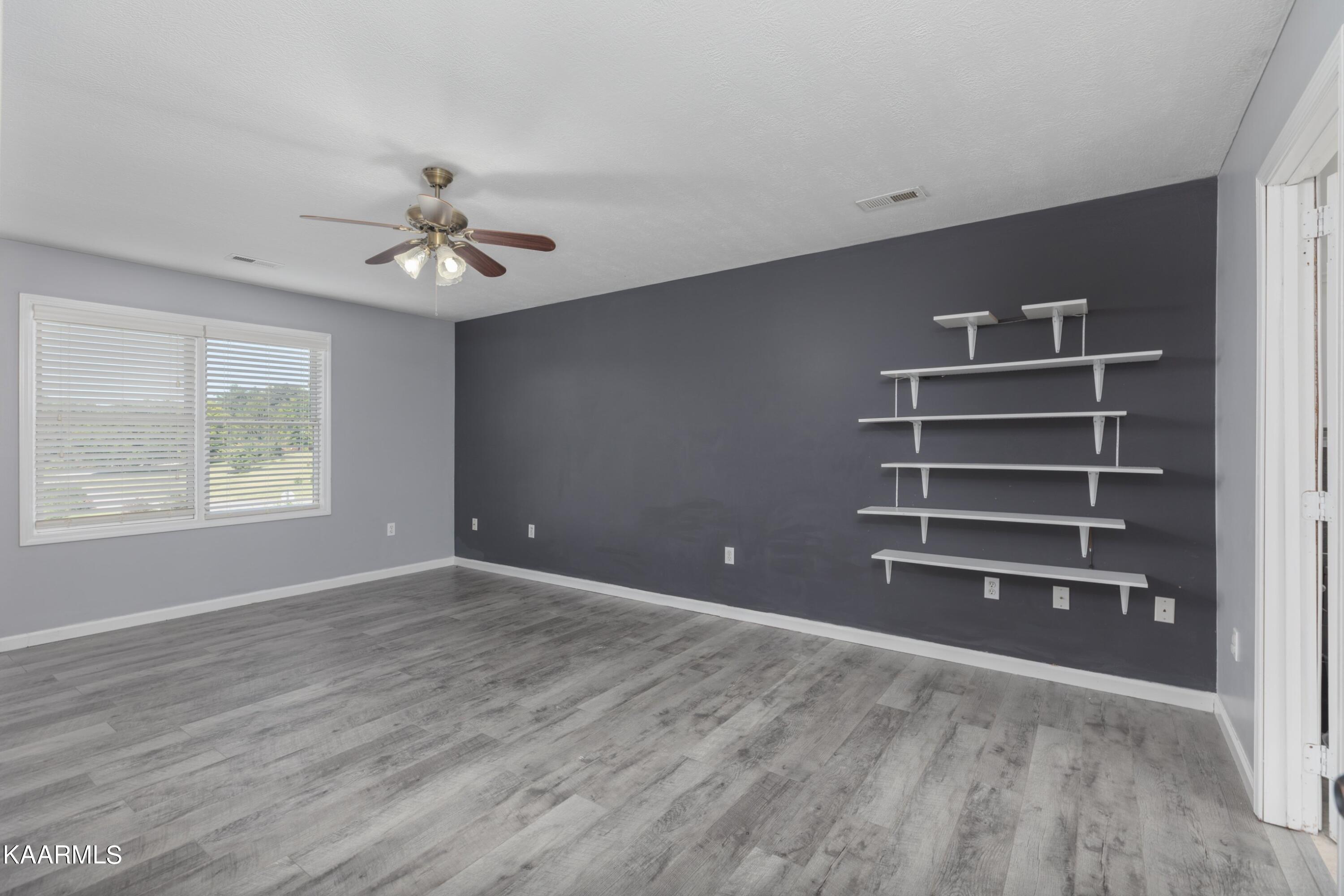 342 Rutherford Drive New Tazewell, TN 37825 - Photo 12 of 36 Interior-8.jpg-SMALL