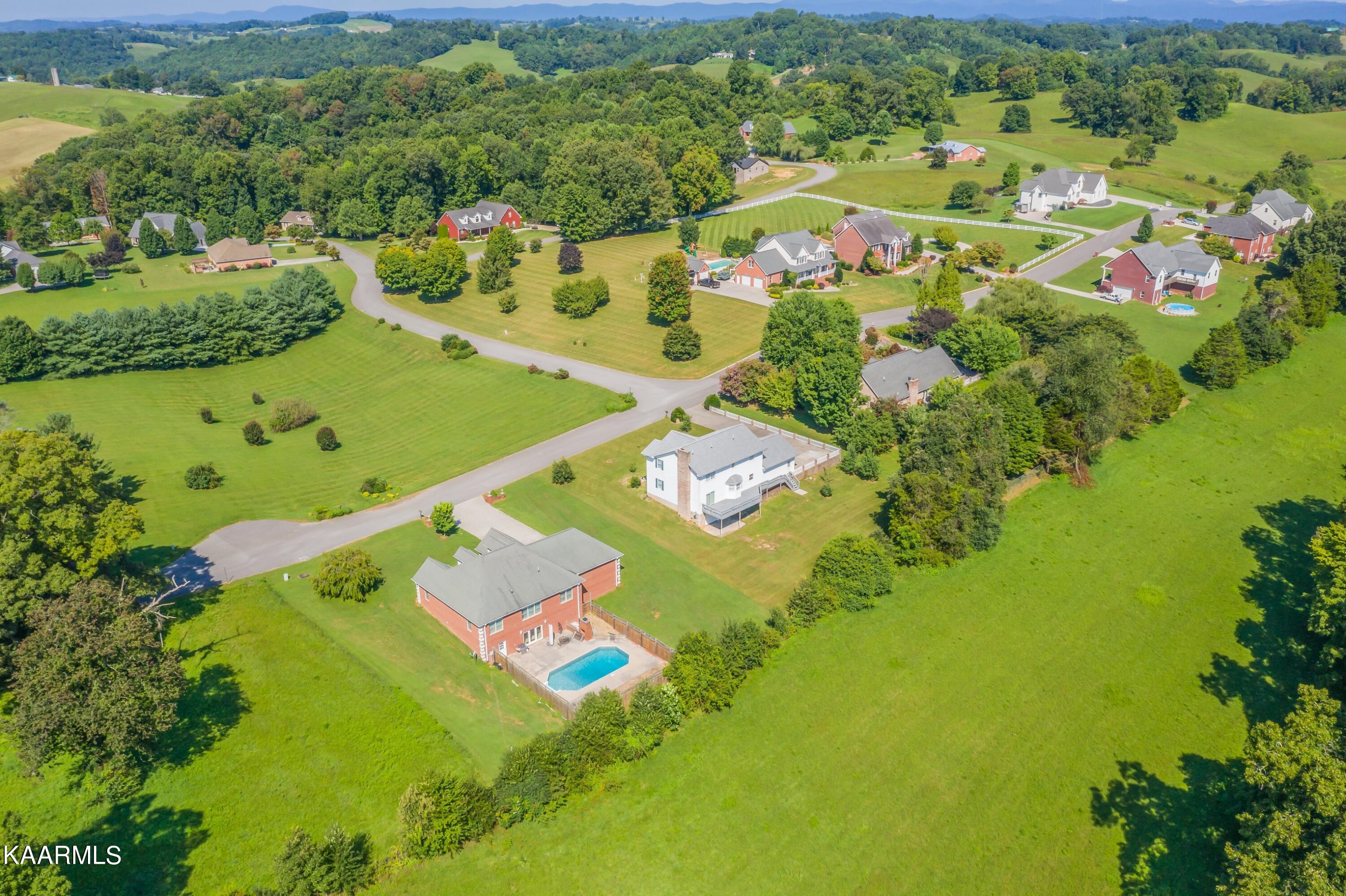 342 Rutherford Drive New Tazewell, TN 37825 - Photo 35 of 36 Property-16.jpg-SMALL