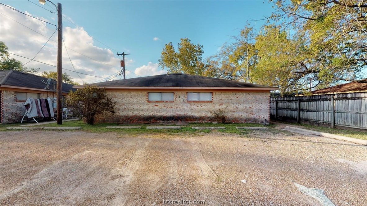 204 Lynn Drive, Unit B Bryan, TX 77801 - Photo 1 of 17