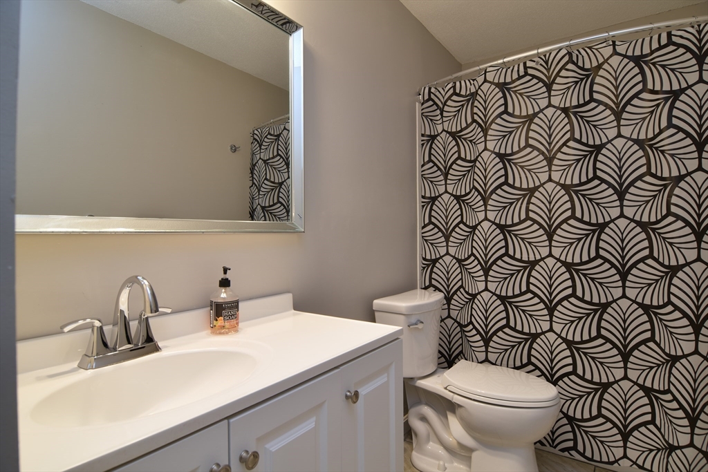 8 Village Way, Unit 10 Natick, MA 01760 - Photo 12 of 24