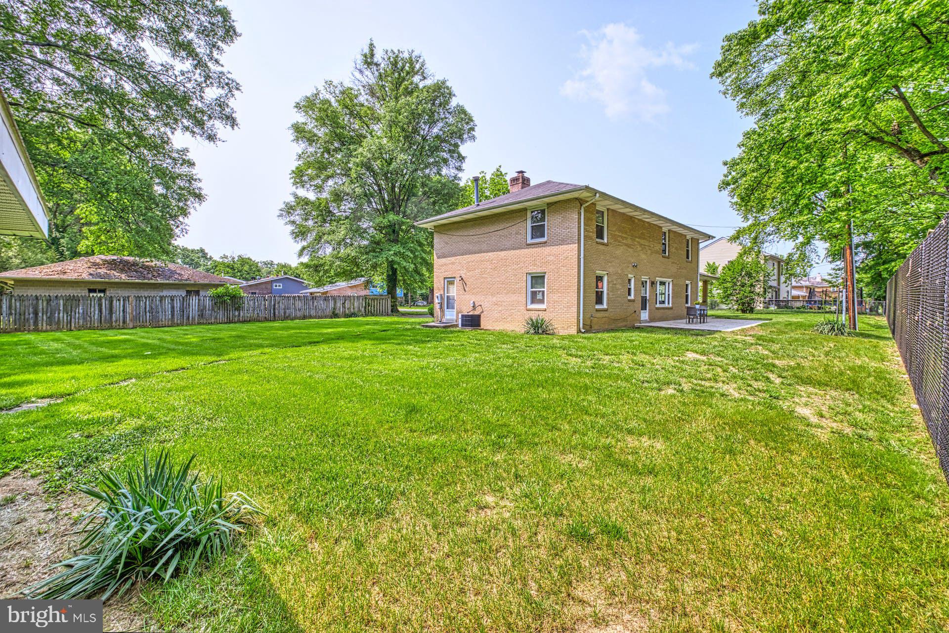 7725 Fordson Road Alexandria, VA 22306 - Photo 2 of 46 Serene, lush side and back yard