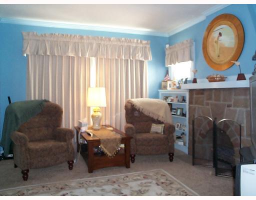 1433 Ridge Avenue Coraopolis, PA 15108 - Photo 3 of 12 Living Room.
