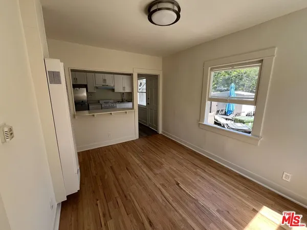 $3,250 | 424 North Venice Boulevard, Unit B, Venice, CA 90291