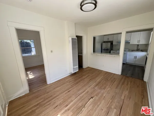 $3,250 | 424 North Venice Boulevard, Unit B, Venice, CA 90291