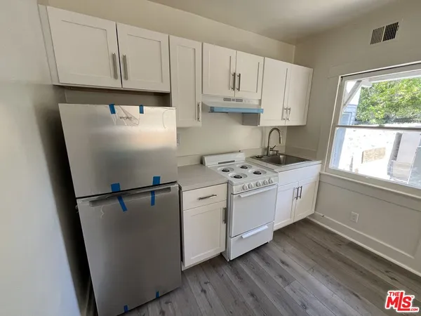 $3,250 | 424 North Venice Boulevard, Unit B, Venice, CA 90291