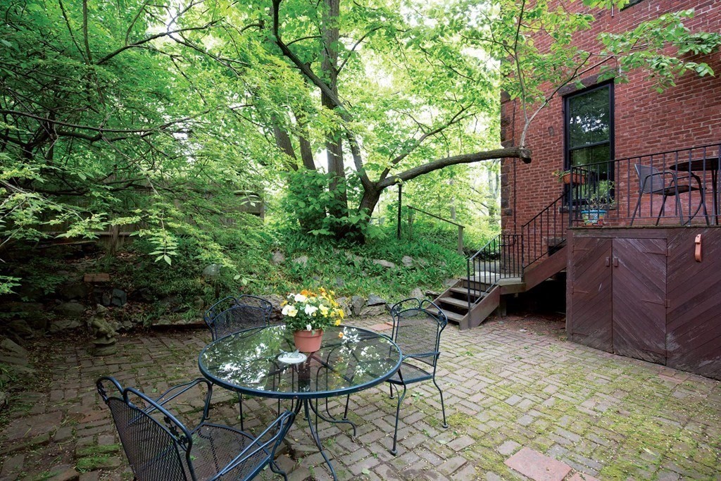 242 Walnut Street Brookline, MA 02445 - Photo 13 of 17 Gallery Image 13