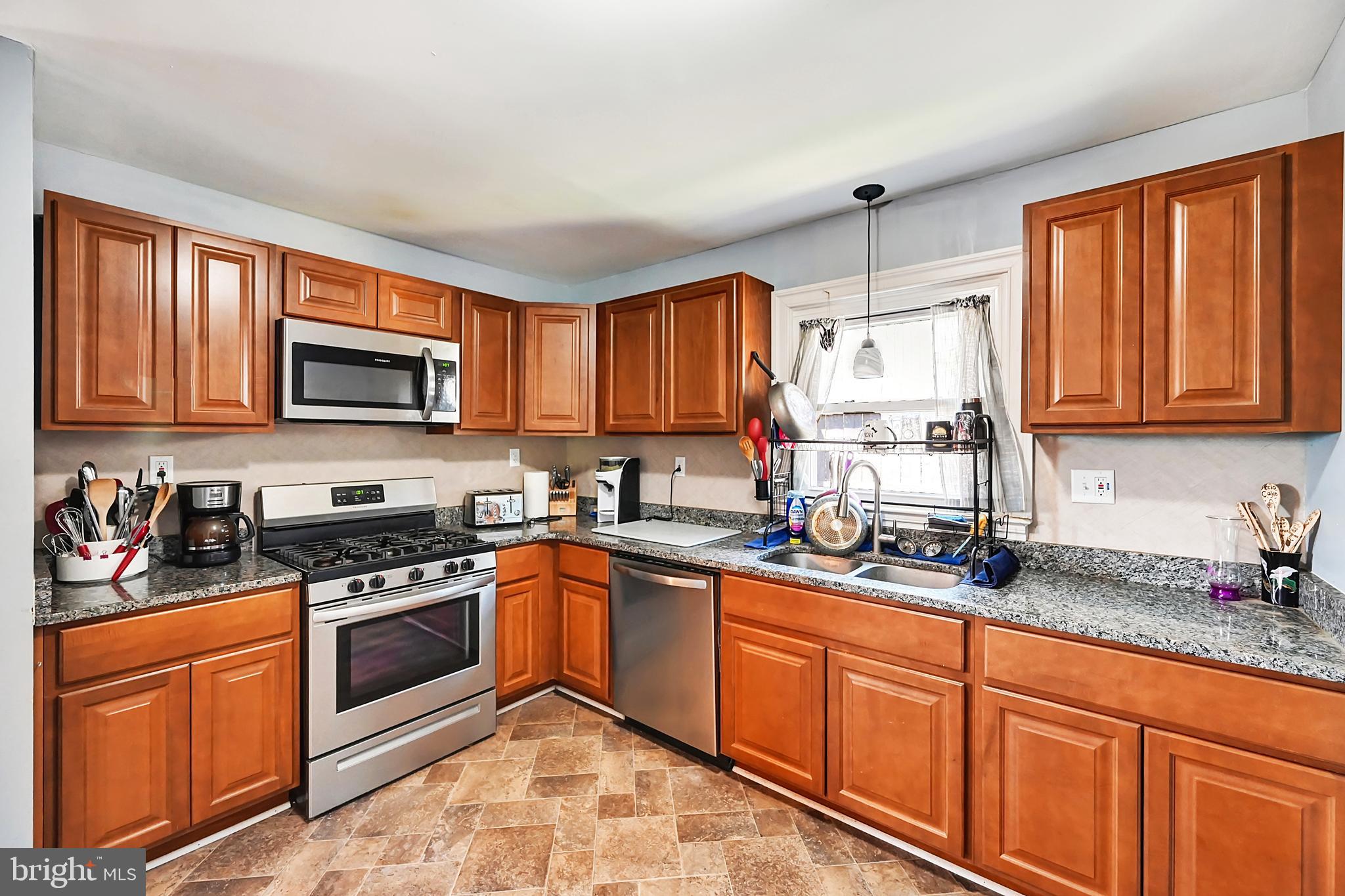 417 Corbin Road York, PA 17403 - Photo 13 of 34