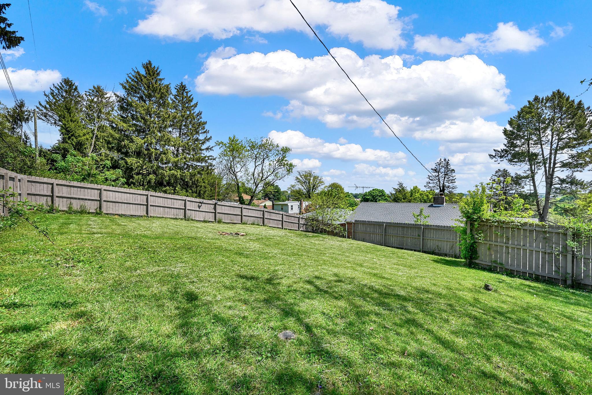 417 Corbin Road York, PA 17403 - Photo 9 of 34 Fully fenced rear yard.