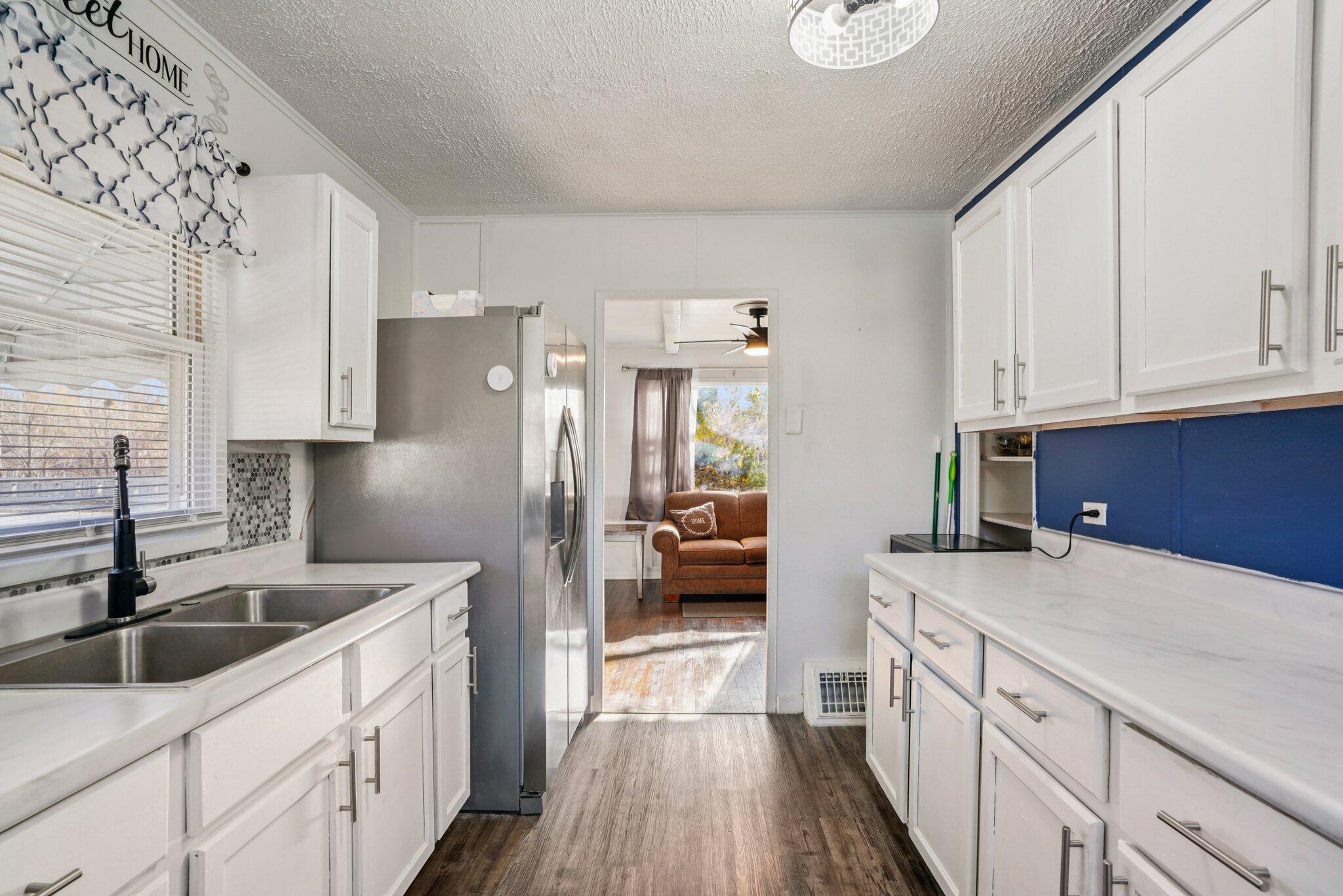 4004 West Congress Street Milwaukee, WI 53209 - Photo 5 of 21 14-web-or-mls-W Congress St-S1311-014
