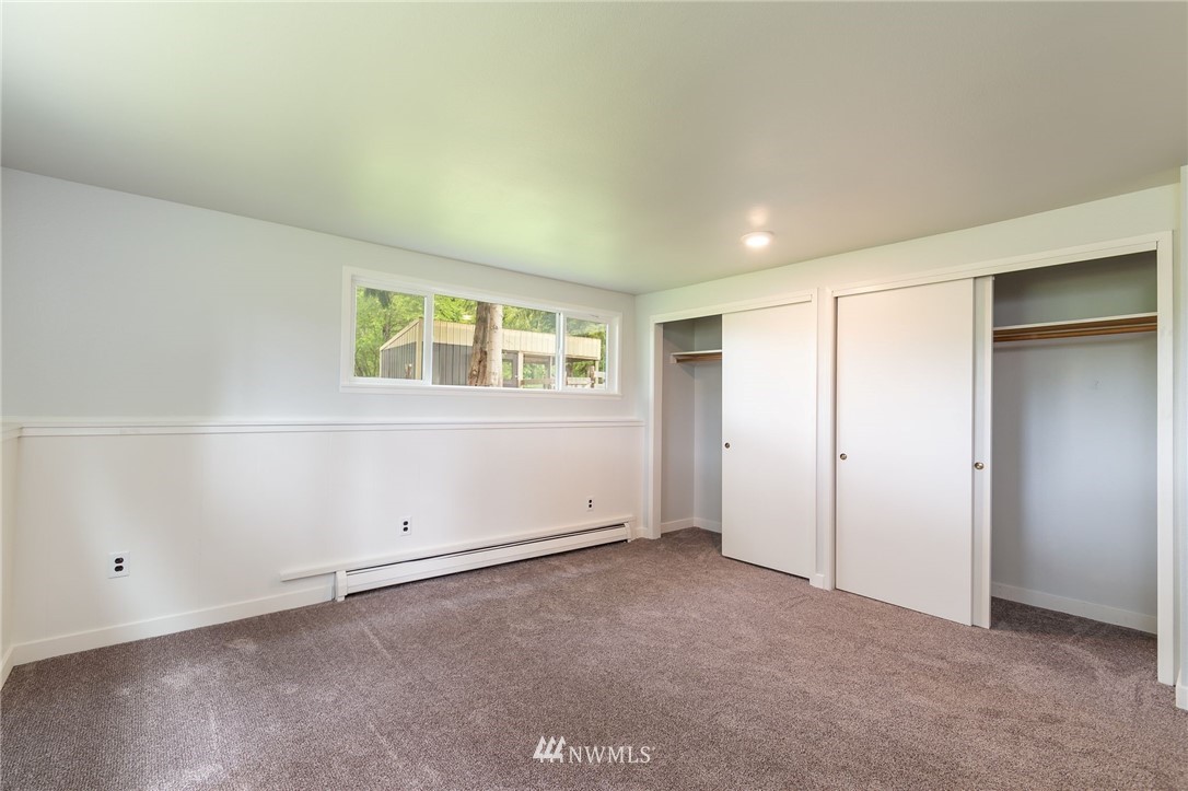 4086 Linnell Road Deming, WA 98244 - Photo 28 of 38 an empty room with windows