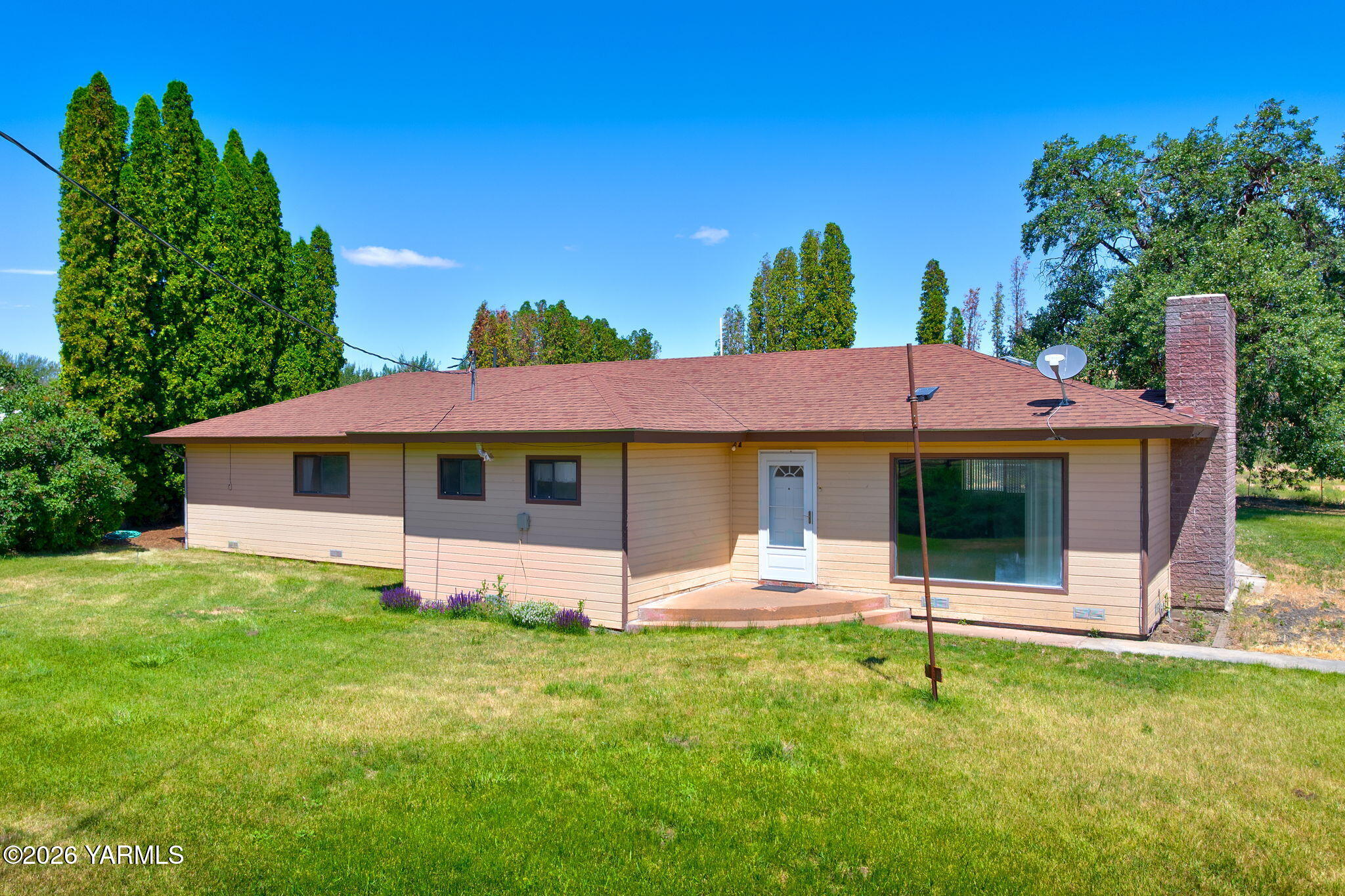 15791 Rutherford Road Yakima, WA 98903 - Photo 6 of 31 Front of Home