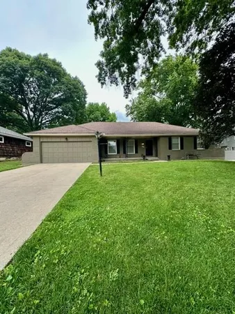 $339,000 | 20 West 109th Terrace, Kansas City, MO 64114