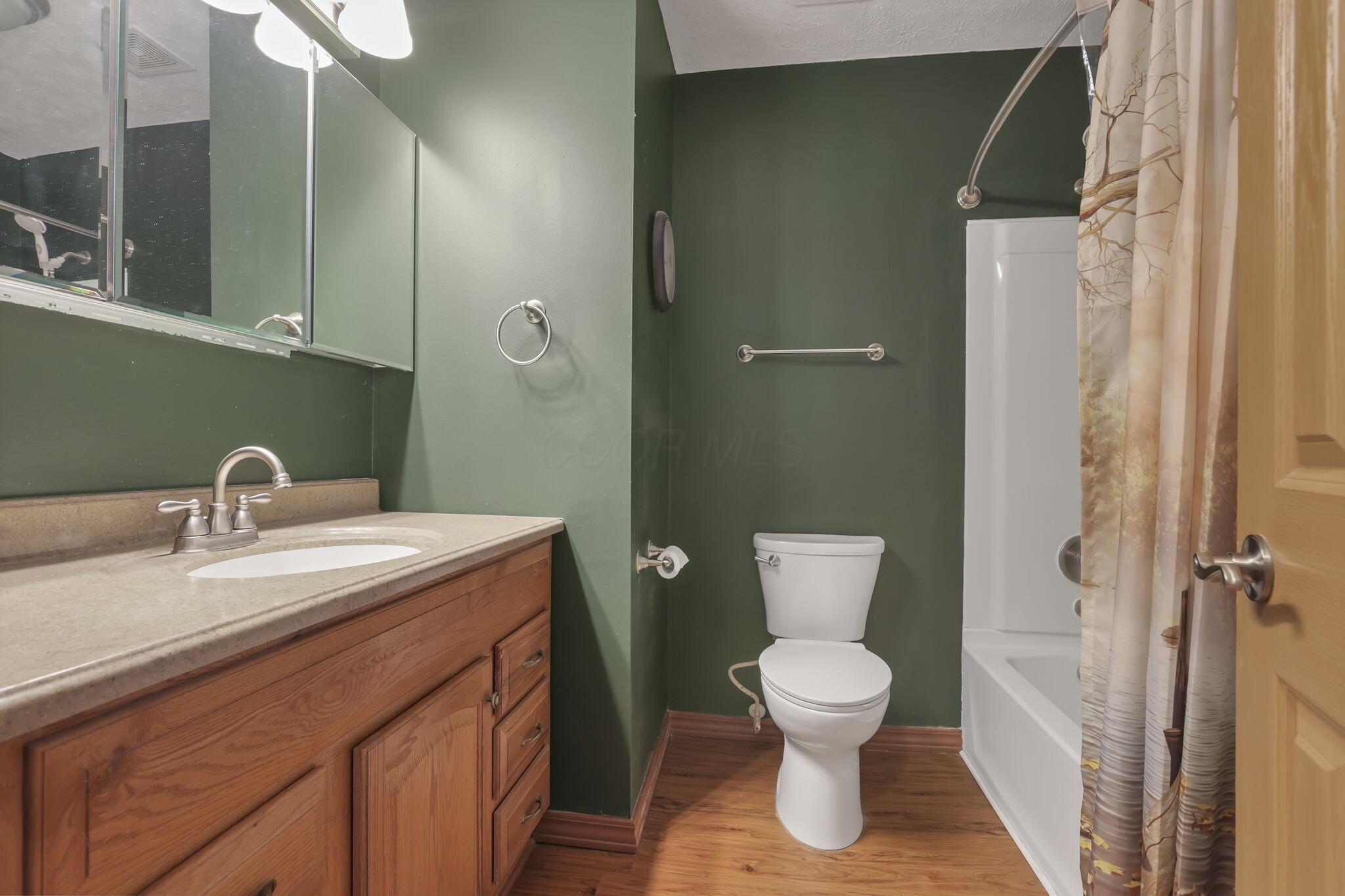 76 Ballman Road Reynoldsburg, OH 43068 - Photo 20 of 50 Bathroom