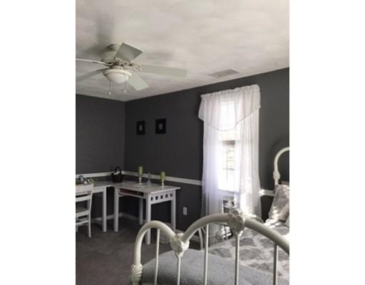 45 Chatham Road Billerica, MA 01821 - Photo 17 of 29 a dinning room with furniture and window