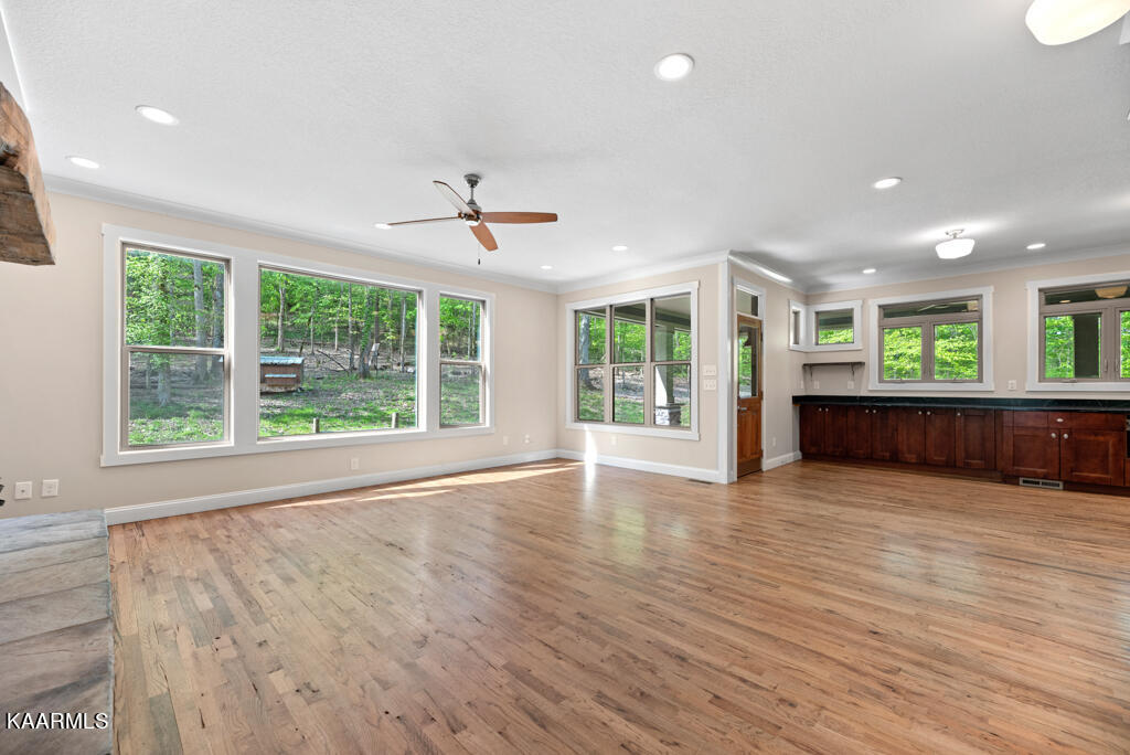 545 Bush Road Clinton, TN 37716 - Photo 17 of 56 Living room-Open Kitchen