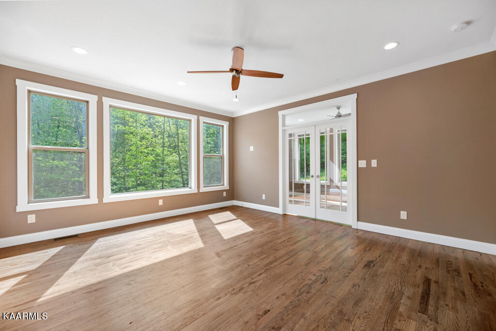 545 Bush Road Clinton, TN 37716 - Photo 22 of 56 Owners Bedroom