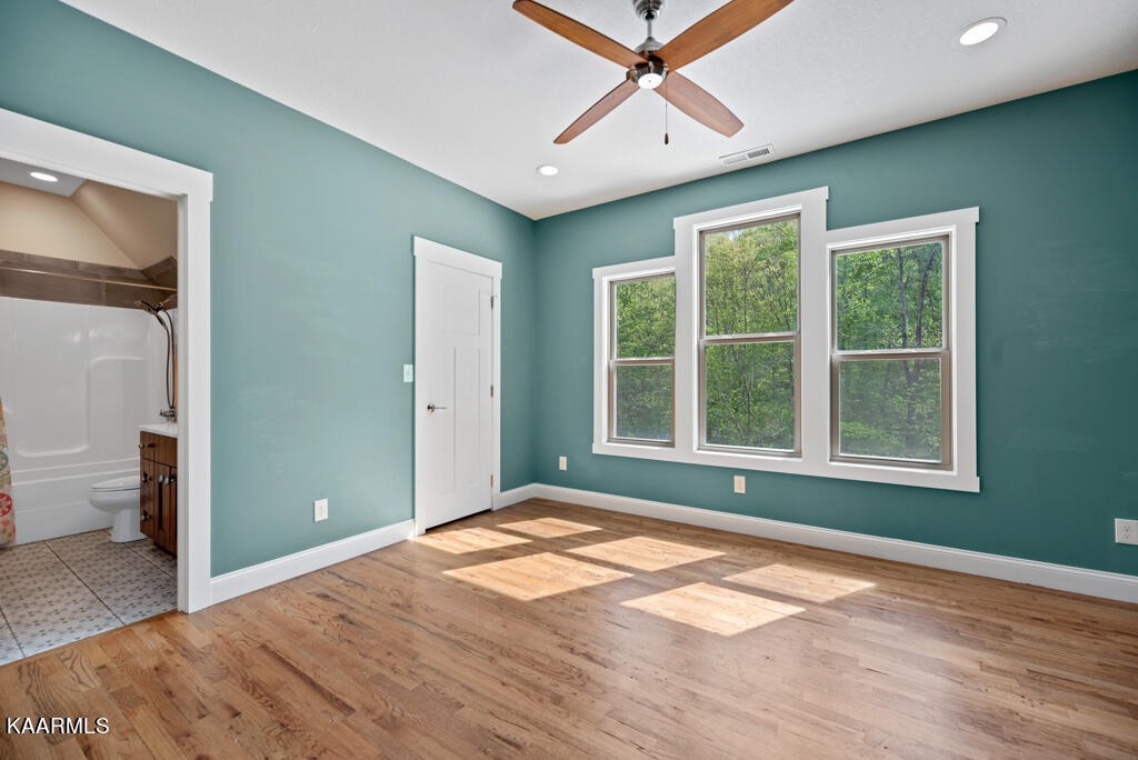 545 Bush Road Clinton, TN 37716 - Photo 36 of 56 Bedroom 3 with bath