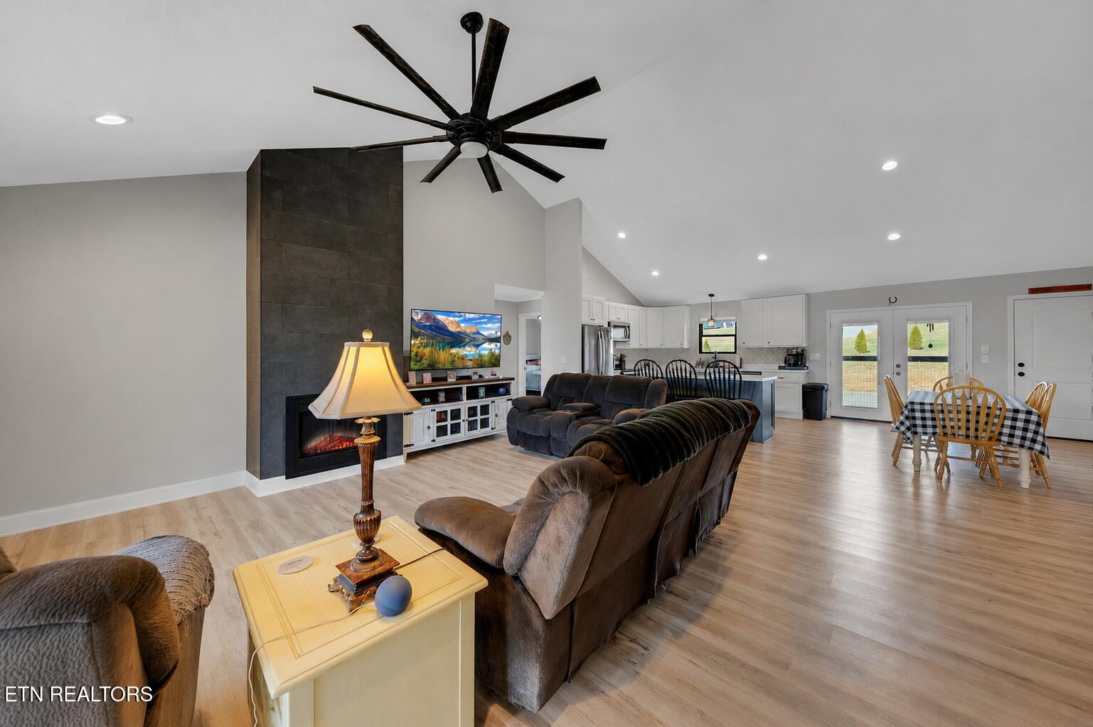 1227 Holston Shores Drive Rutledge, TN 37861 - Photo 12 of 45 Living Room
