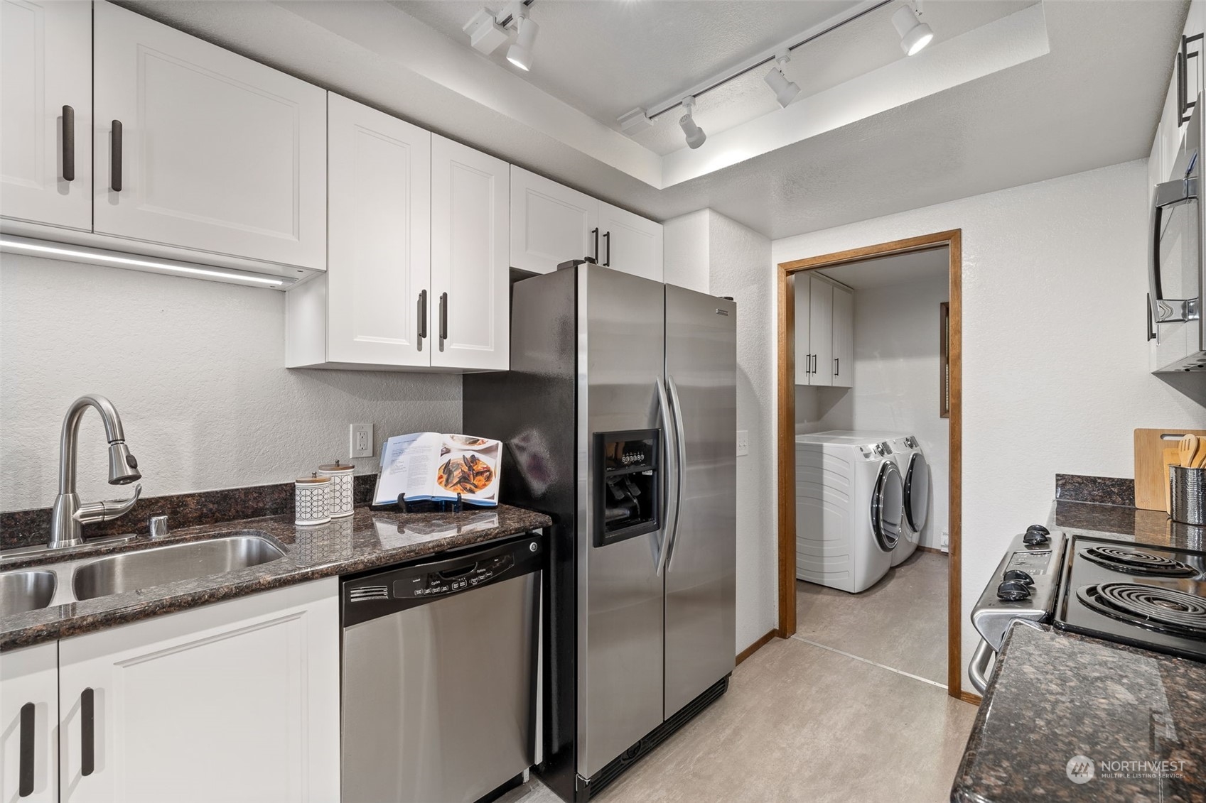 7512 218th Street Southwest, Unit 7 Edmonds, WA 98026 - Photo 13 of 32 Gallery Image 13