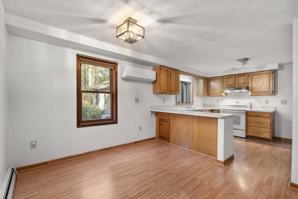 57 Coughlin Road Oxford, MA 01537 - Photo 7 of 41 Gallery Image 7