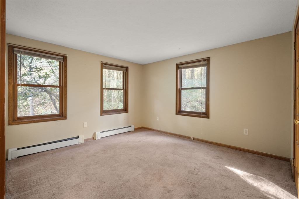 57 Coughlin Road Oxford, MA 01537 - Photo 10 of 41 Gallery Image 10