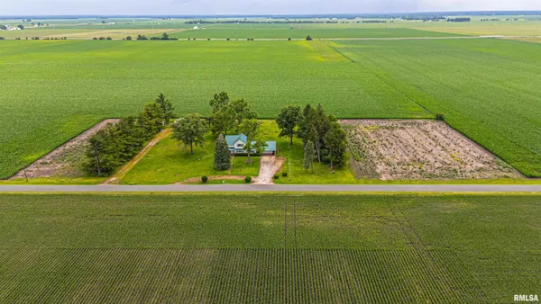 $319,900 | 9320 Dawson Lane, Riverton, IL 62561