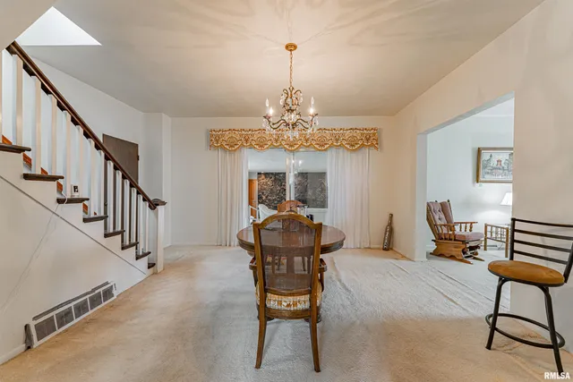 $319,900 | 9320 Dawson Lane, Riverton, IL 62561