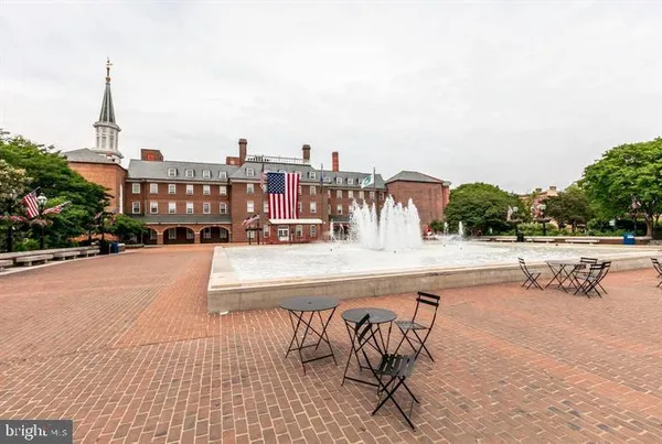 $3,800 | 1017 Queen Street, Unit 2, Alexandria, VA 22314