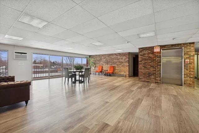 $220,000 | 1041 West Ogden Avenue, Unit 320, Naperville, IL 60563