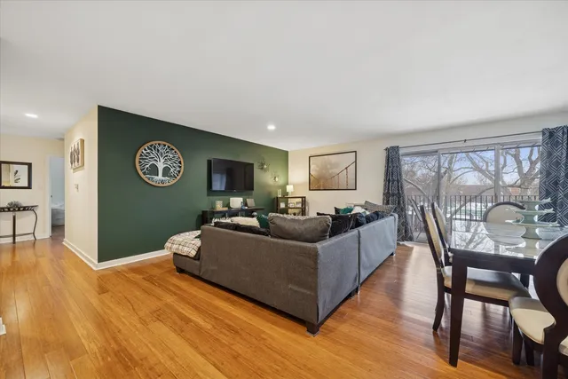 $220,000 | 1041 West Ogden Avenue, Unit 320, Naperville, IL 60563