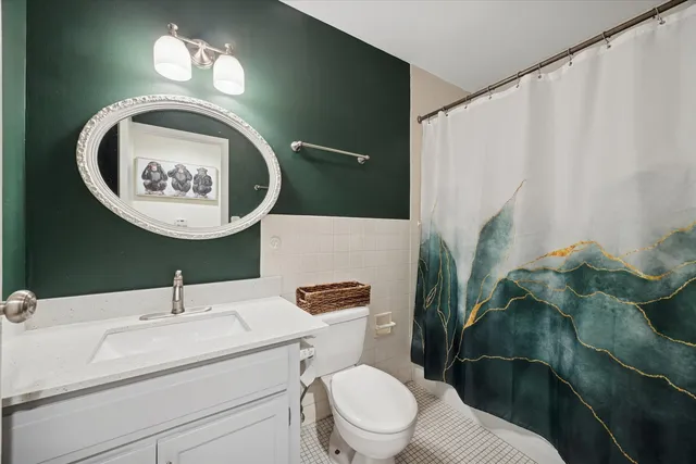 $220,000 | 1041 West Ogden Avenue, Unit 320, Naperville, IL 60563