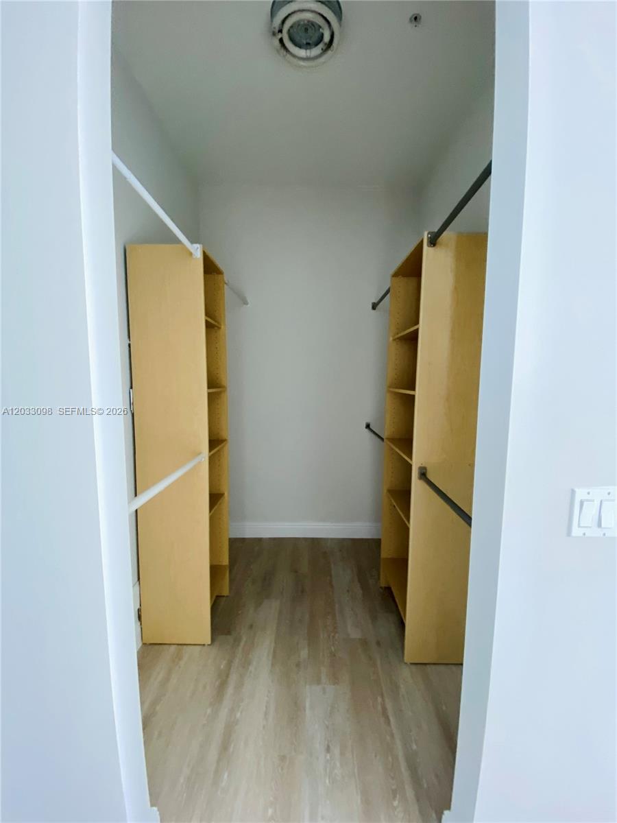 185 Southwest 7th Street, Unit 4311 Miami, FL 33130 - Photo 12 of 25