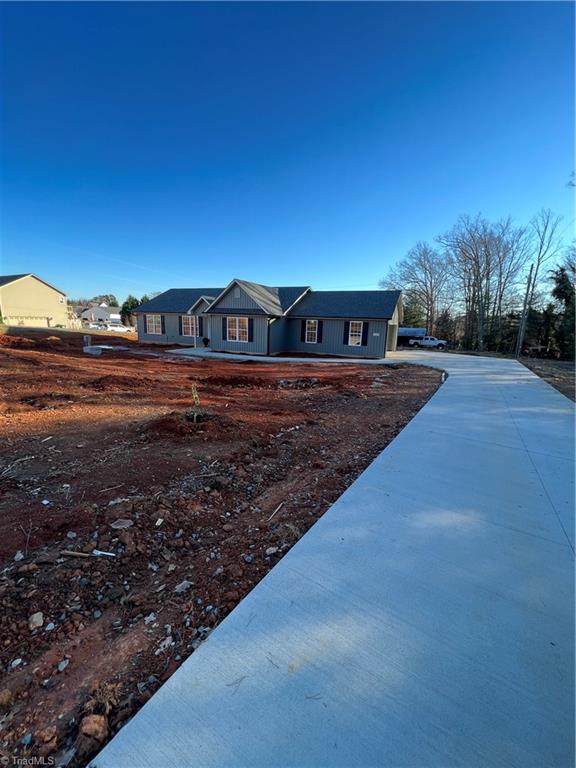 526 Spainhour Road King, NC 27021 - Photo 5 of 43 Gallery Image 5