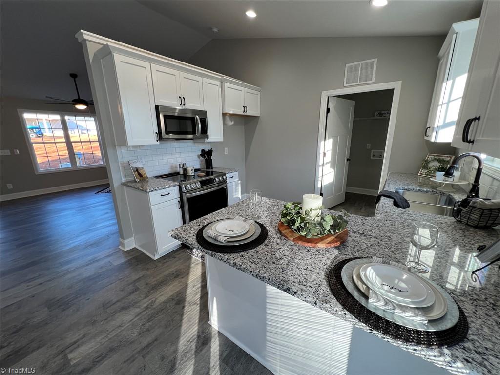 526 Spainhour Road King, NC 27021 - Photo 9 of 43 Gallery Image 9