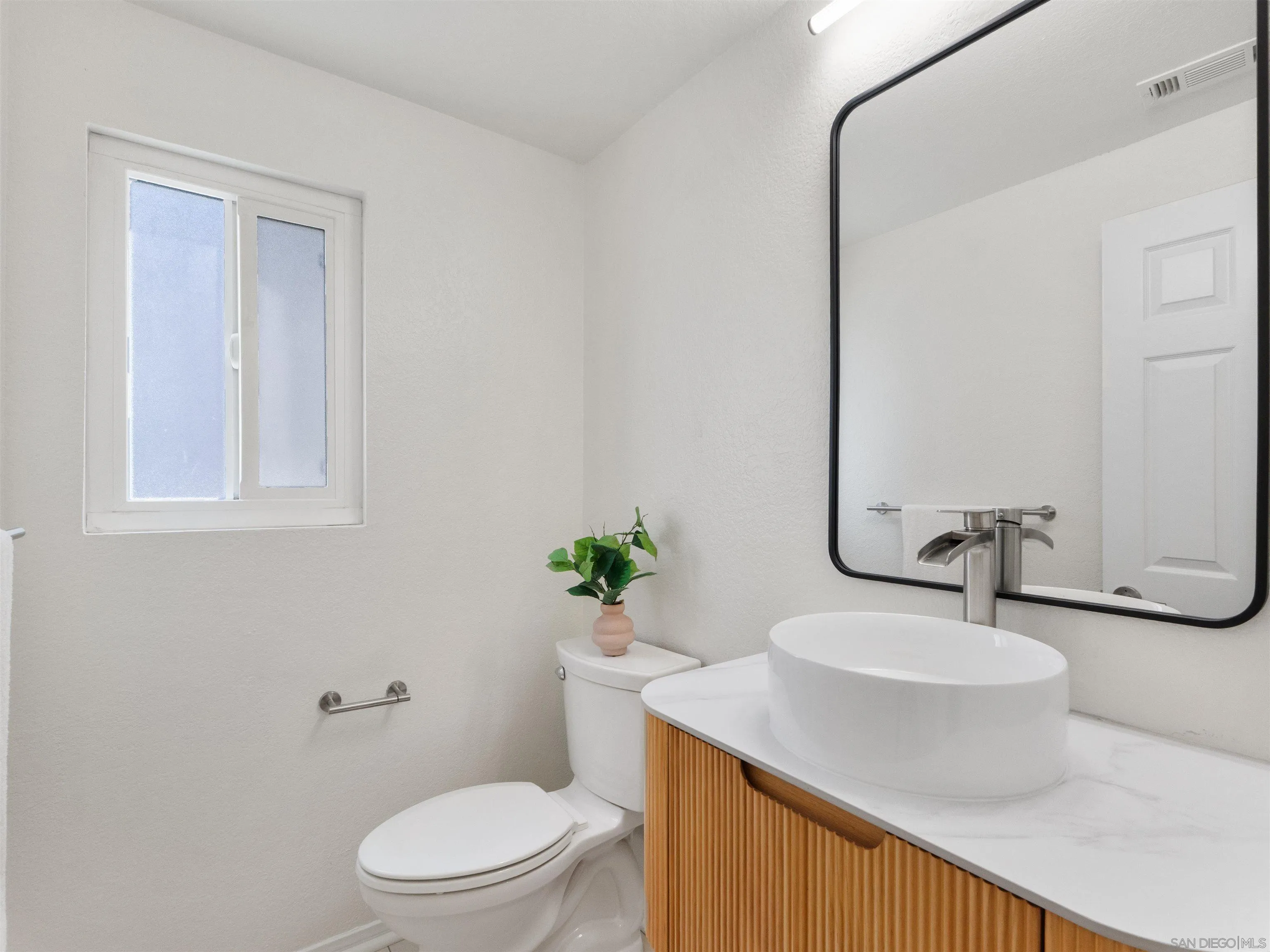 2277 Dunstan Street Oceanside, CA 92054 - Photo 18 of 40
