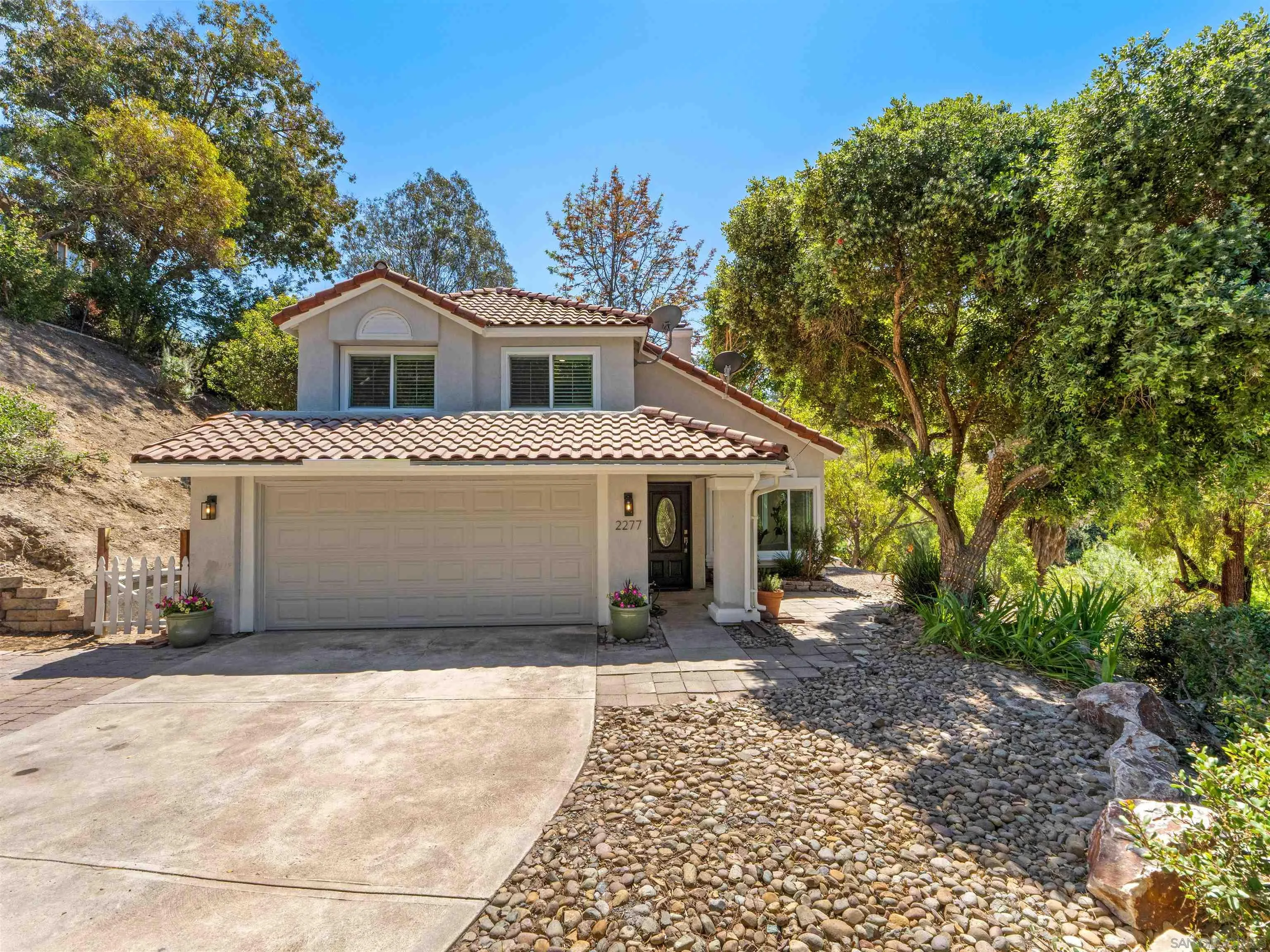 2277 Dunstan Street Oceanside, CA 92054 - Photo 3 of 40