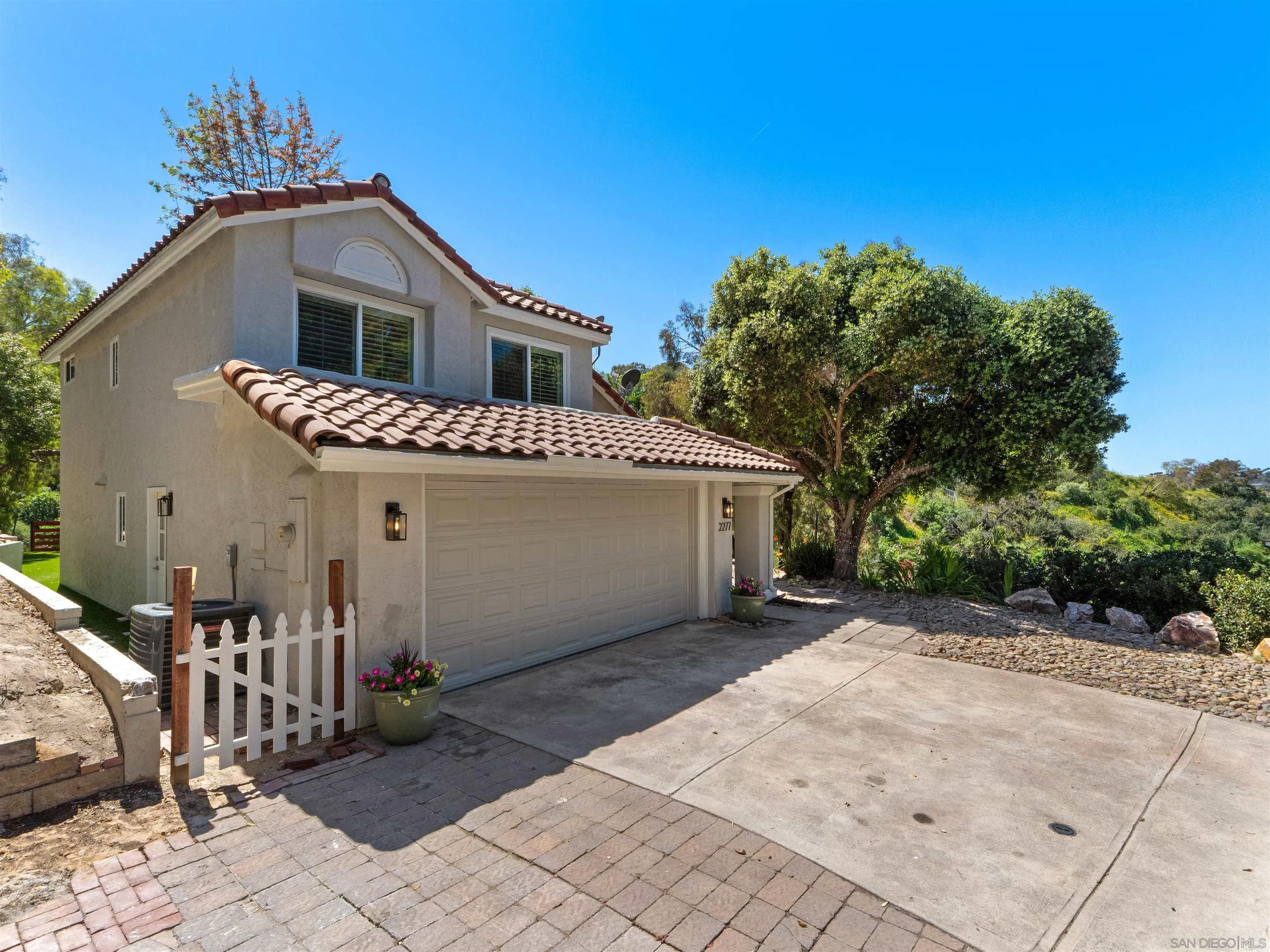 2277 Dunstan Street Oceanside, CA 92054 - Photo 4 of 40