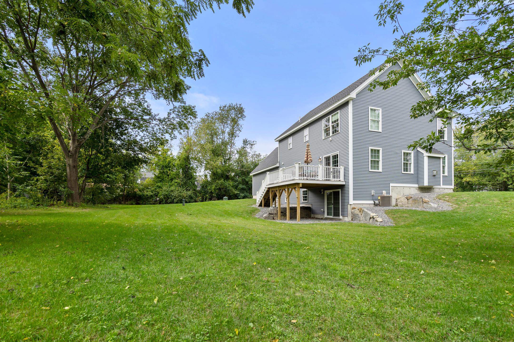 122 Kingston Road Exeter, NH 03833 - Photo 5 of 37