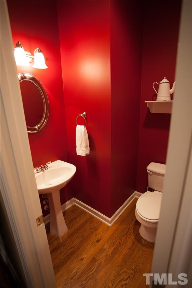 8820 Braceridge Road Raleigh, NC 27613 - Photo 11 of 22 Bathroom