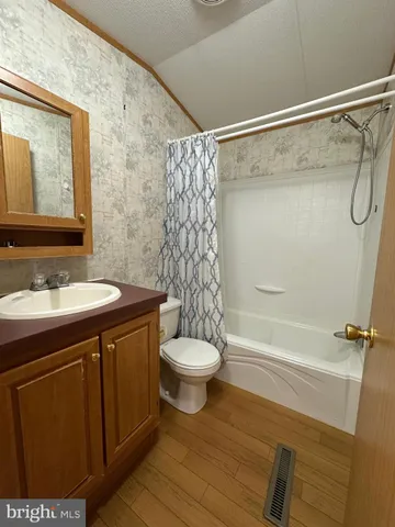 a close up view of washer and dryer