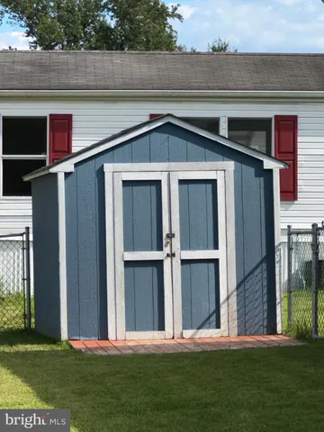 a house view with a outdoor space