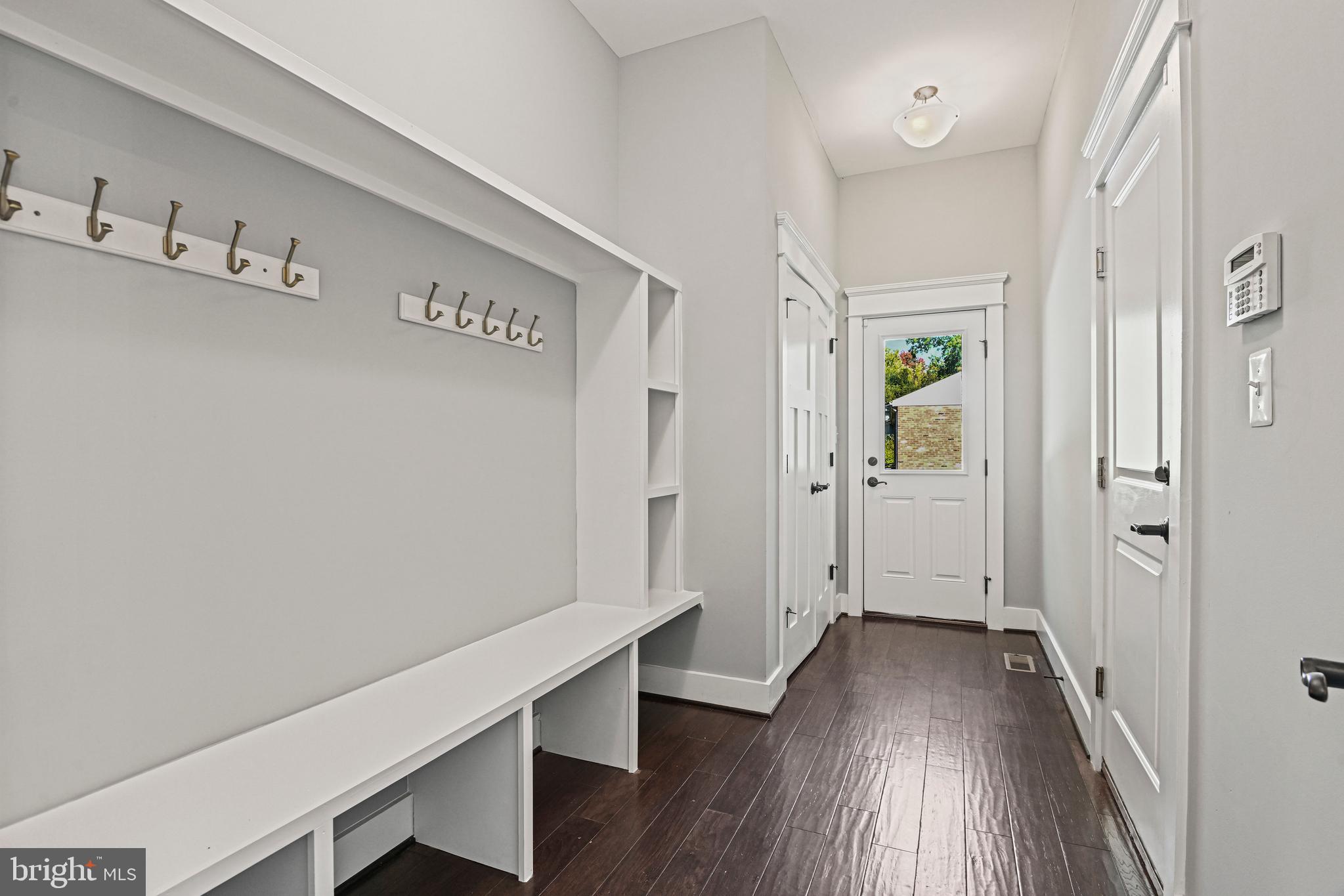 363 Court House Road Southwest Vienna, VA 22180 - Photo 25 of 64 Mud Room