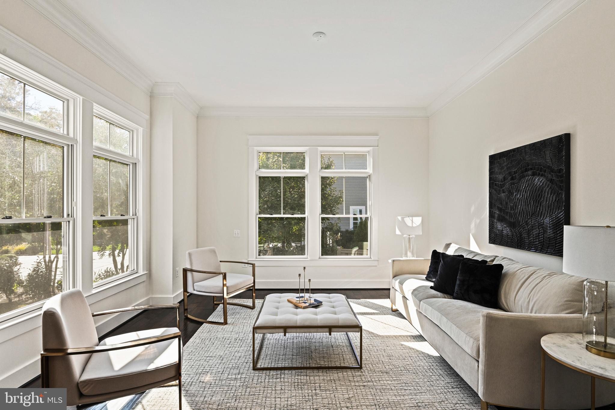 363 Court House Road Southwest Vienna, VA 22180 - Photo 7 of 64 Formal Living Room